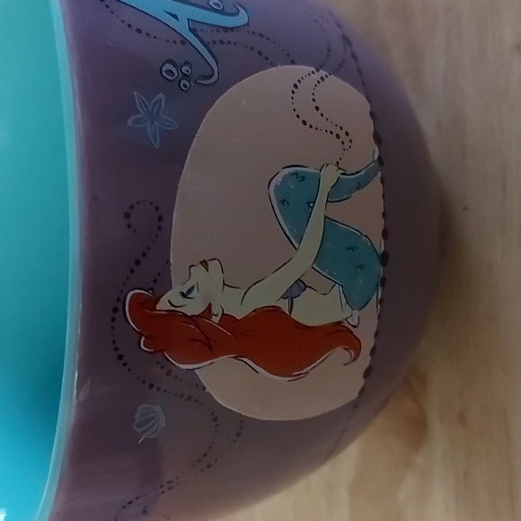 Little Mermaid Silver Buffalo  24oz Mug - Picture 4 of 6